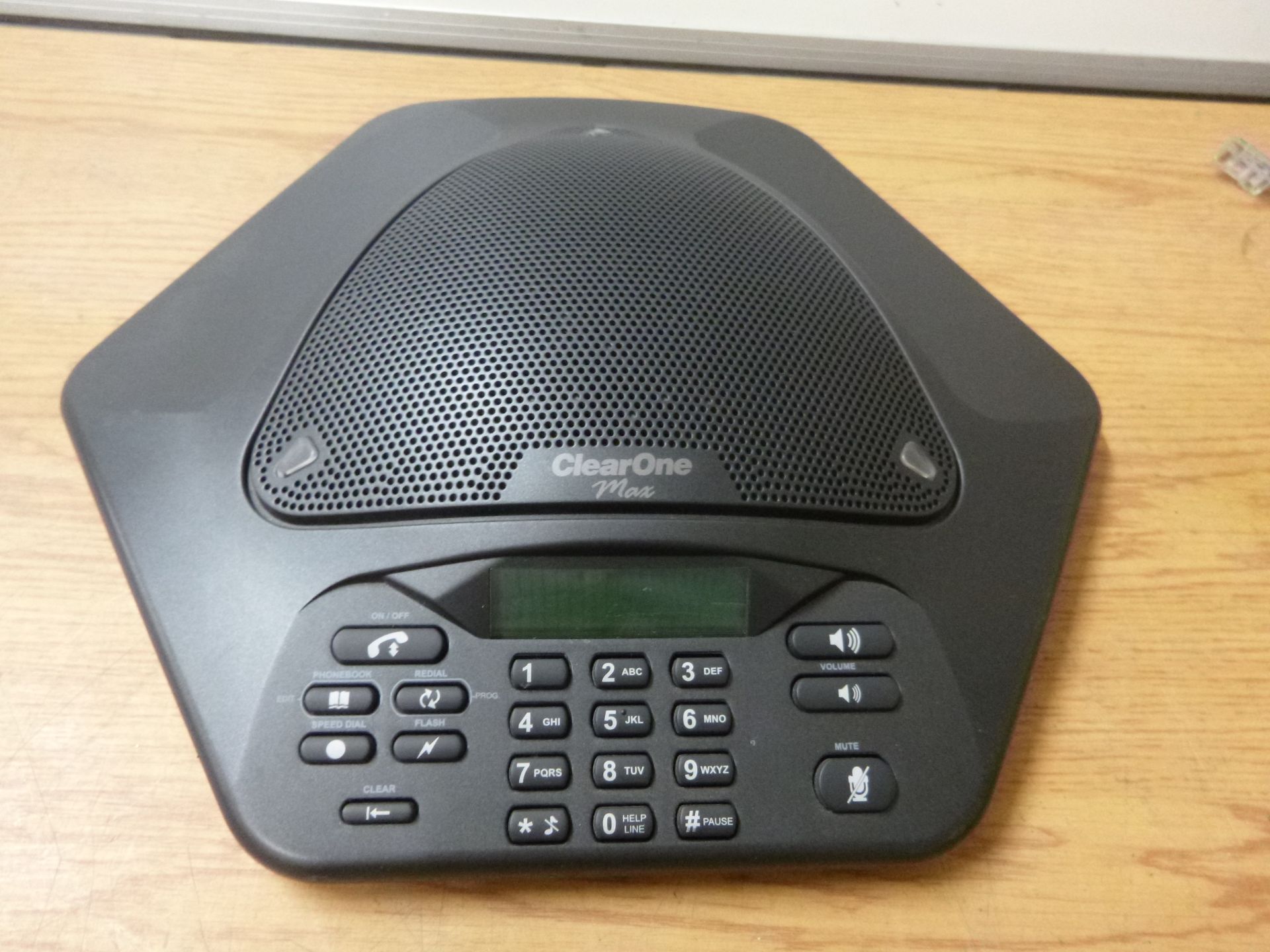 CLEAR ONE MAX WIRELESS CONFERENCE PHONE. MODEL 860-158-276 REV 4.0