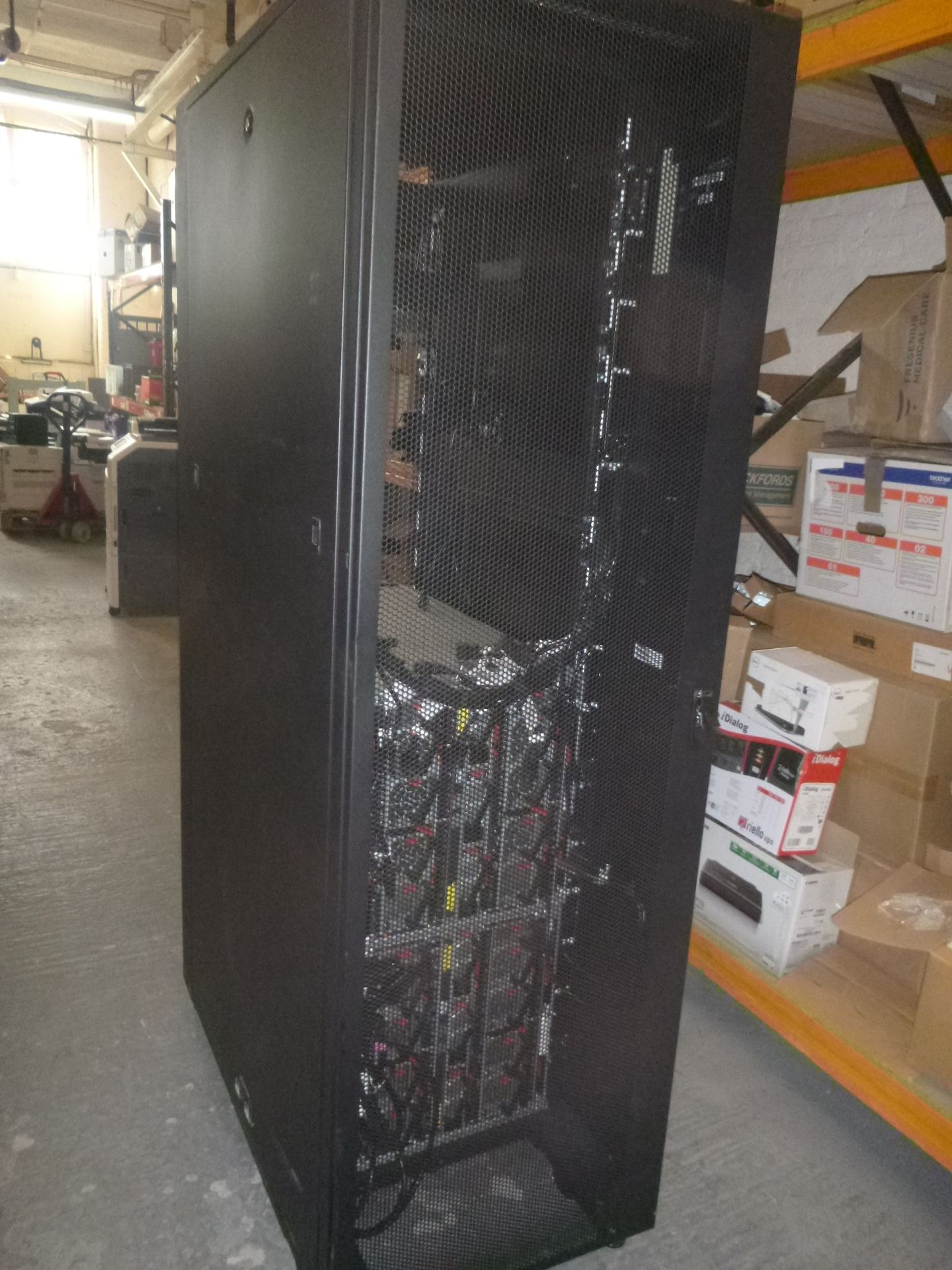 IBM PUREFLEX SYSTEM RACK 7953-94X CONTAINING 2 X 81Y2891 FLEX SYSTEM ENTERPRISE CHASSIS, 2 X IBM - Image 9 of 12