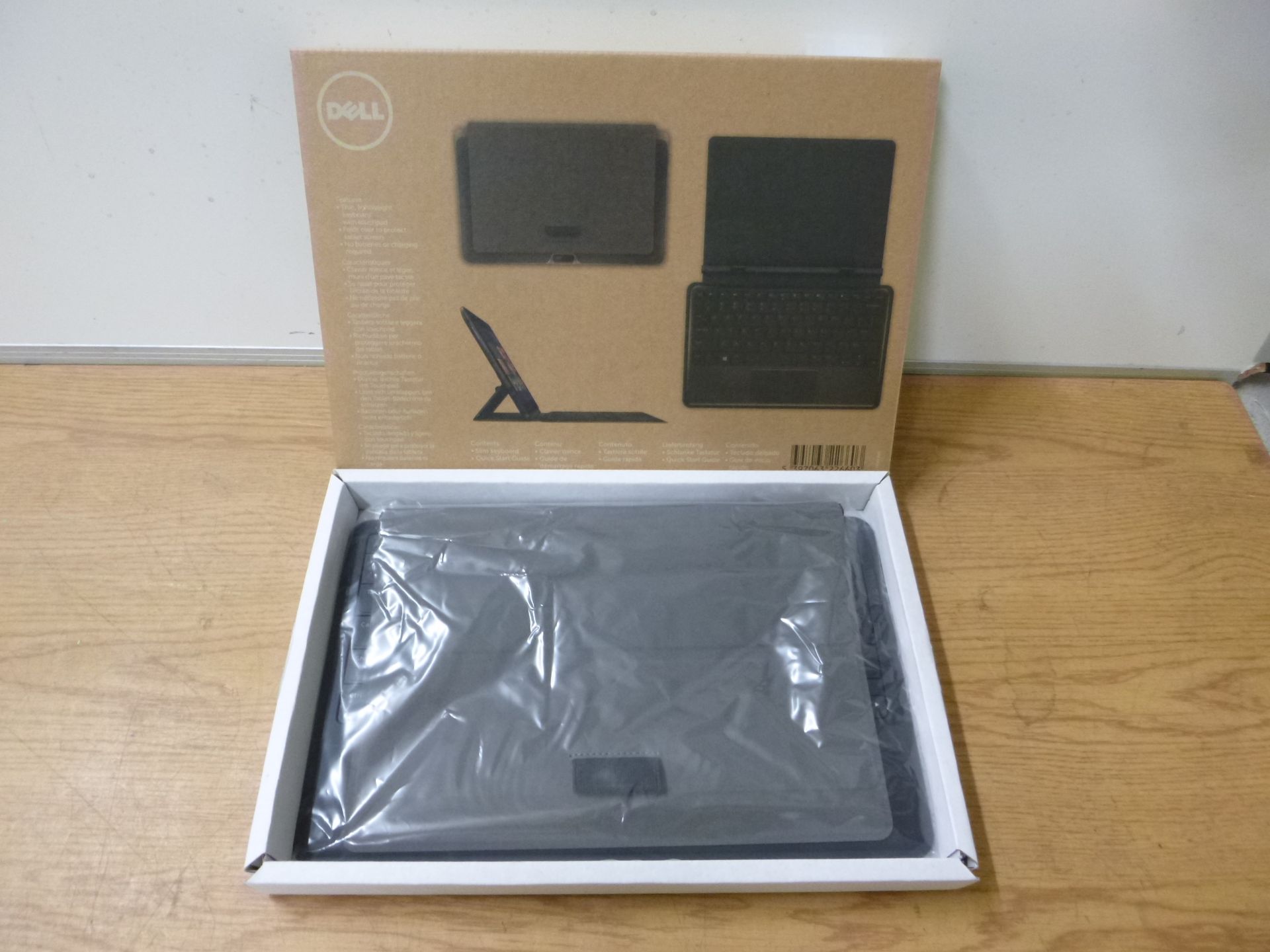 DELL SLIM TABLET KEYBOARD FOR DELL VENUE 11 PRO 5130 / 7130 / 7139 TABLET. BOXED.