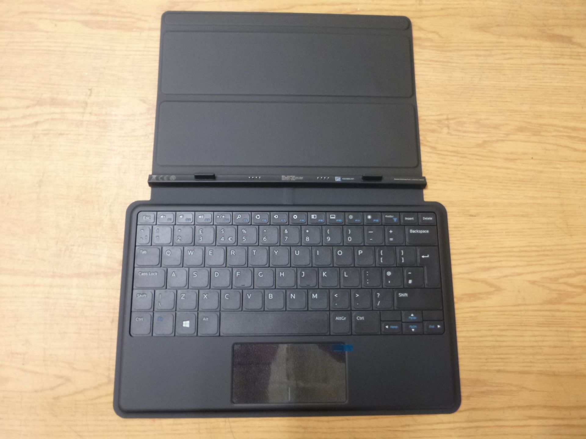 DELL SLIM TABLET KEYBOARD FOR DELL VENUE 11 PRO 5130 / 7130 / 7139 TABLET. BOXED. - Image 2 of 2