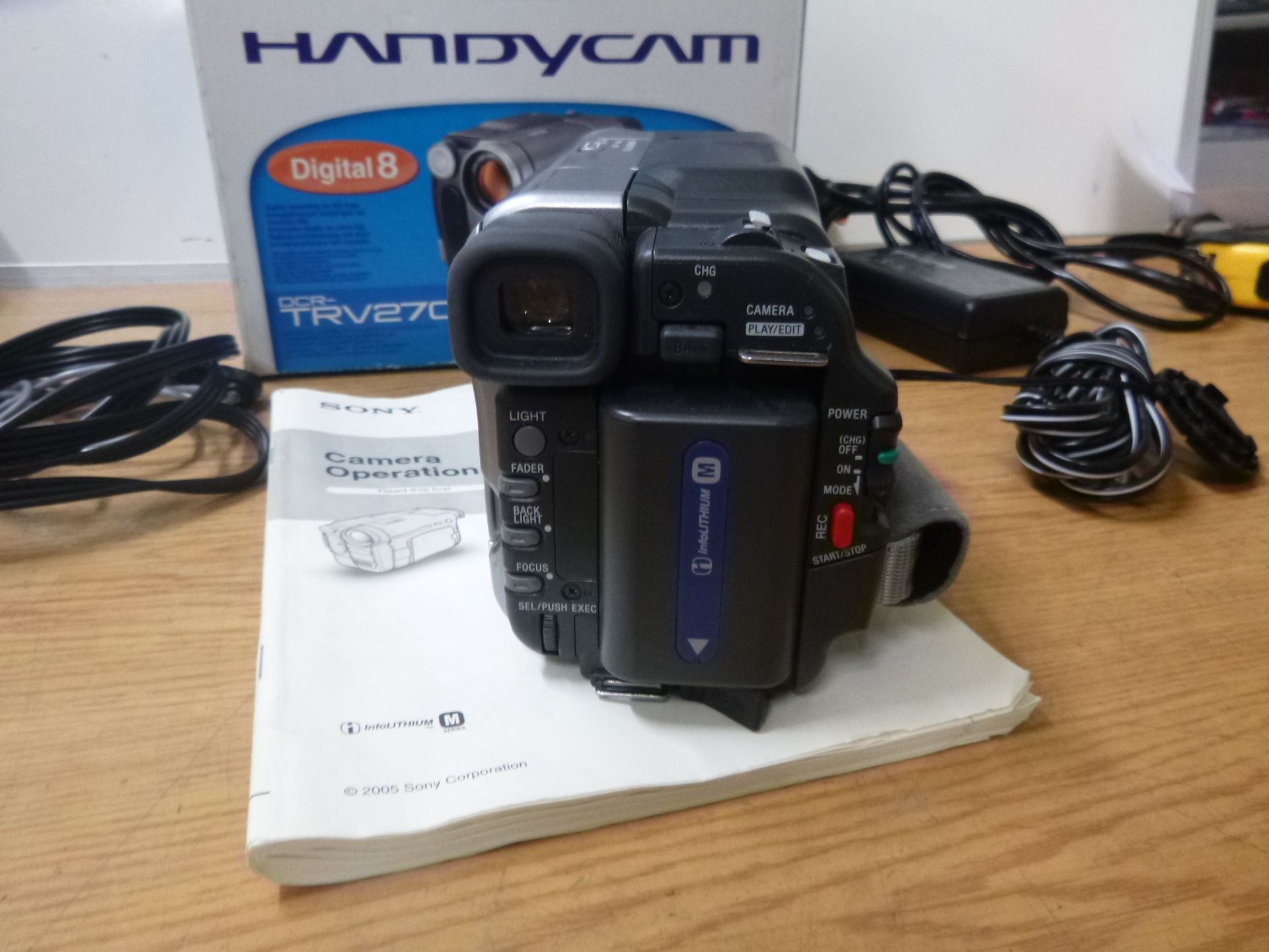SONY DIGITAL CAMCORDER MODEL DCRTRV270E. BOXED WITH CHARGER, USERS GUIDE, CABLES AND NEW TAPE - Image 4 of 5