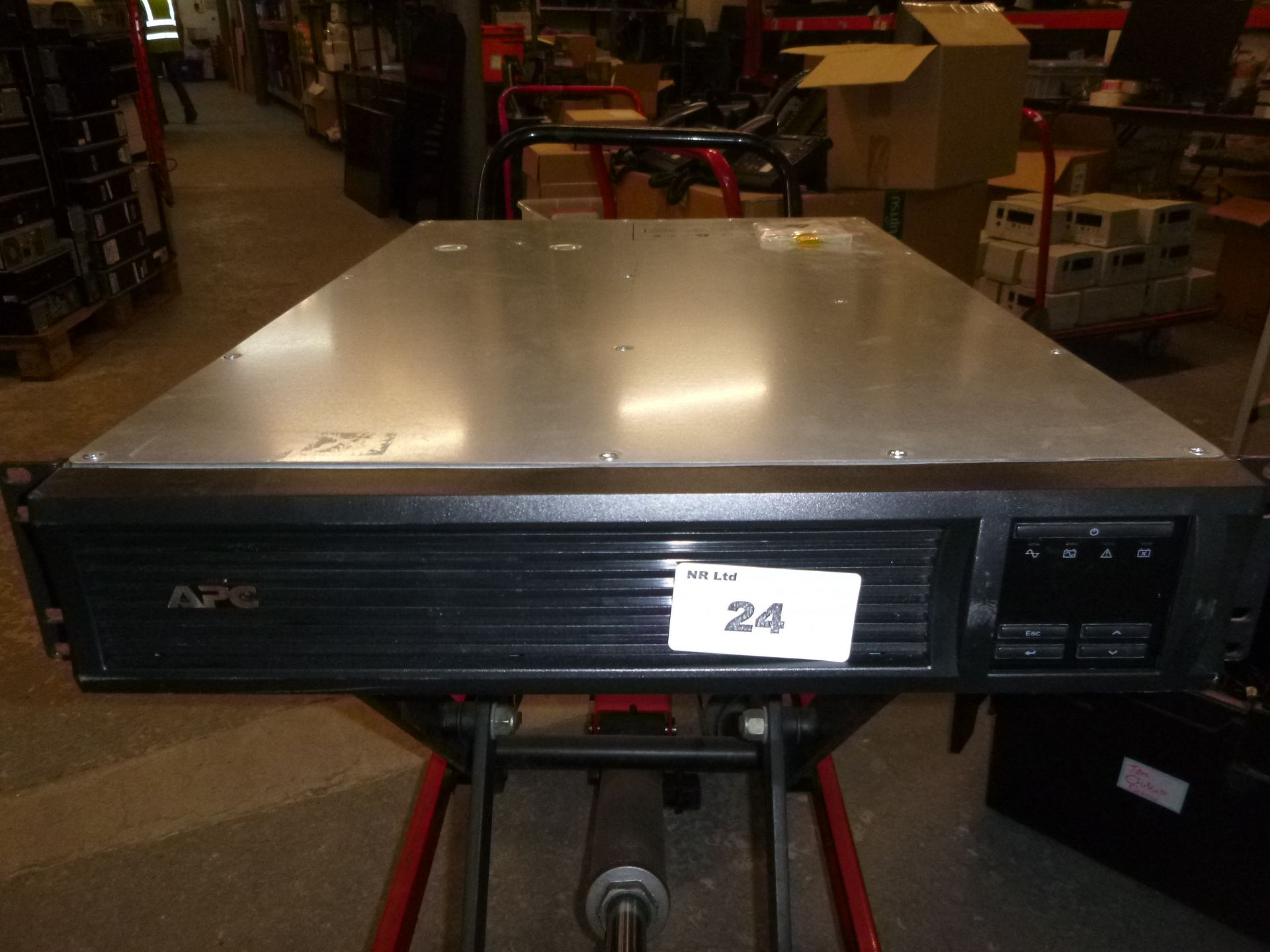 APC RACKMOUNT 2U UPS. MODEL SMT3000RM1 2U . WITH FRONT COVER