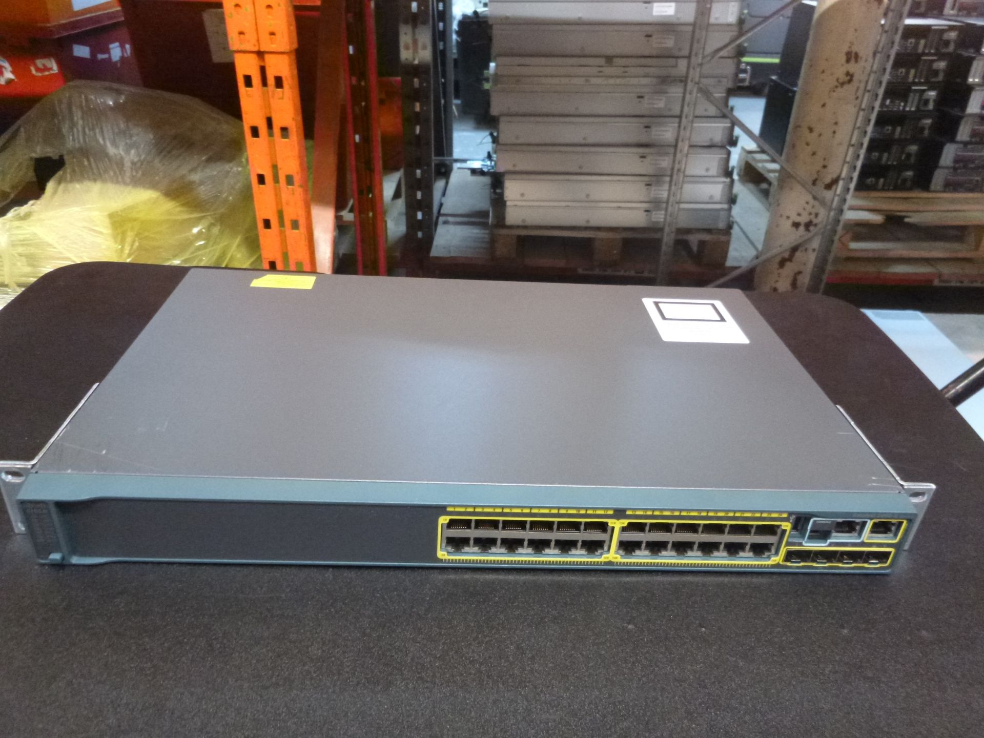 CISCO CATALYST 2960 S SERIES 24 PORT NETWORK SWITCH. MODEL WS-C2960S-24TS-L V05.