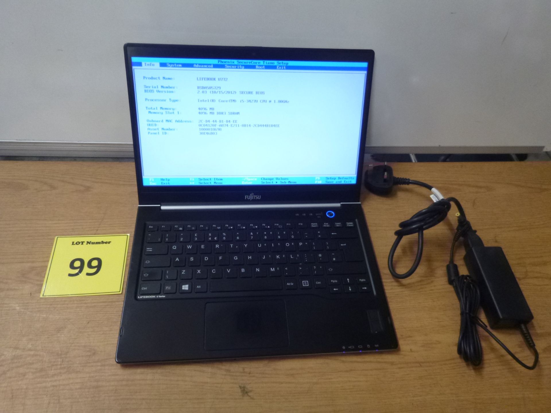 FUJITSU LIFEBOOK U772 CORE i5 LAPTOP. 1.8GHZ PROCESSOR, 4GB RAM. 32GB I-SSD cache & 240GB SOLID