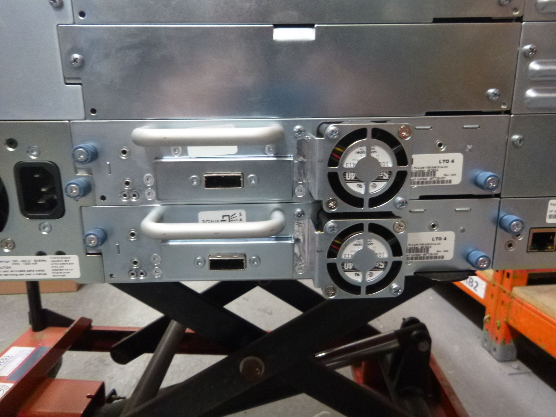 HP STORAGEWORKS MSL4048 4U RACKMOUNT TAPE LIBRARY. WITH 2 X LTO4 TAPE DRIVES. - Image 3 of 3