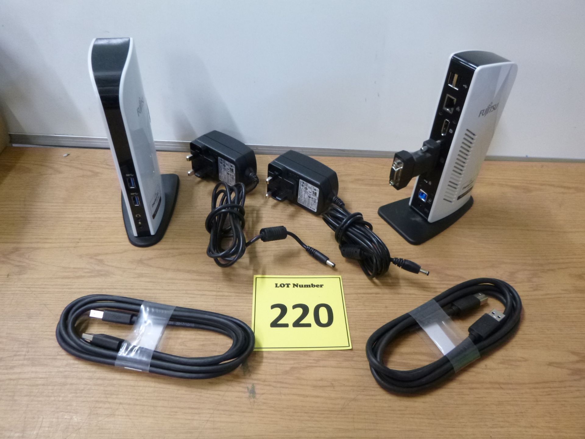 2 X Fujitsu USB 3.0 PR08 Port Replicator Docking Station. DVI with VGA converter+ Display Port + LAN