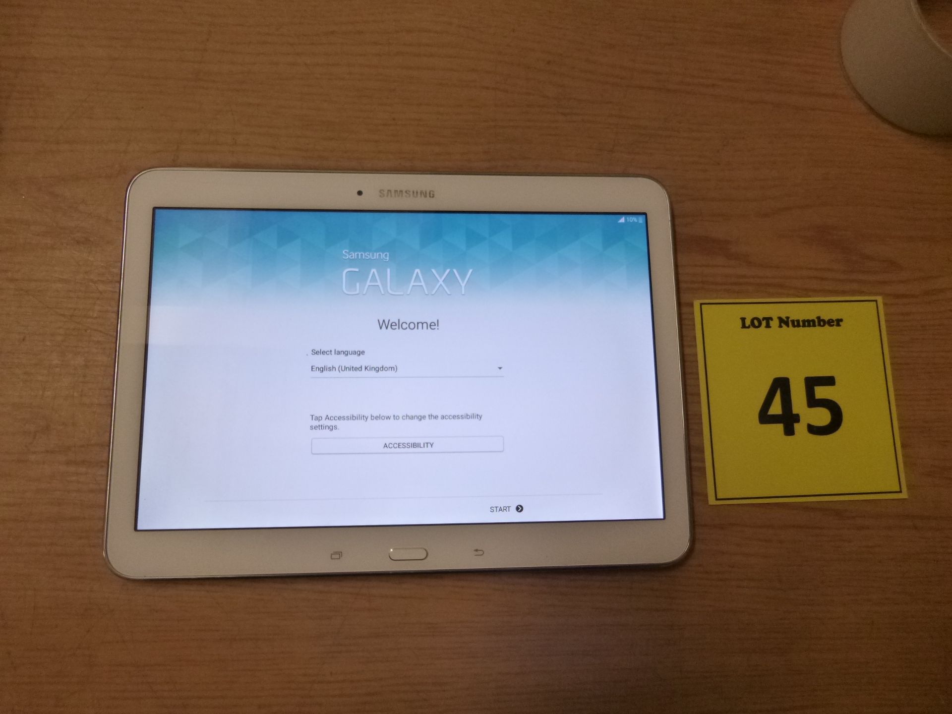 SAMSUNG GALAXY TAB 4 10.1" TABLET . 16GB MODEL SM-T535. WHITE