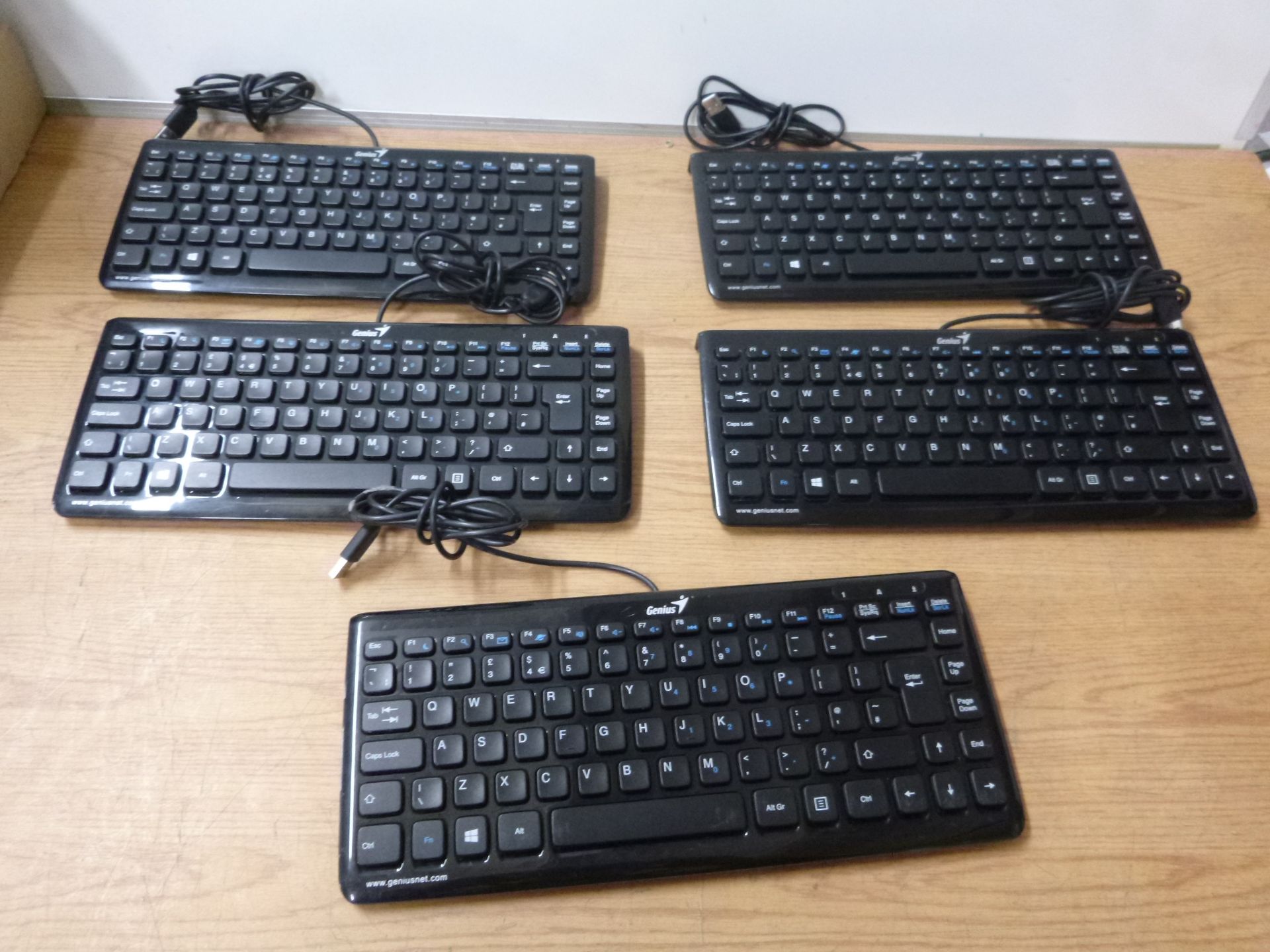 5 X GENIUS LUXMATE i200 SMALL USB KEYBOARDS