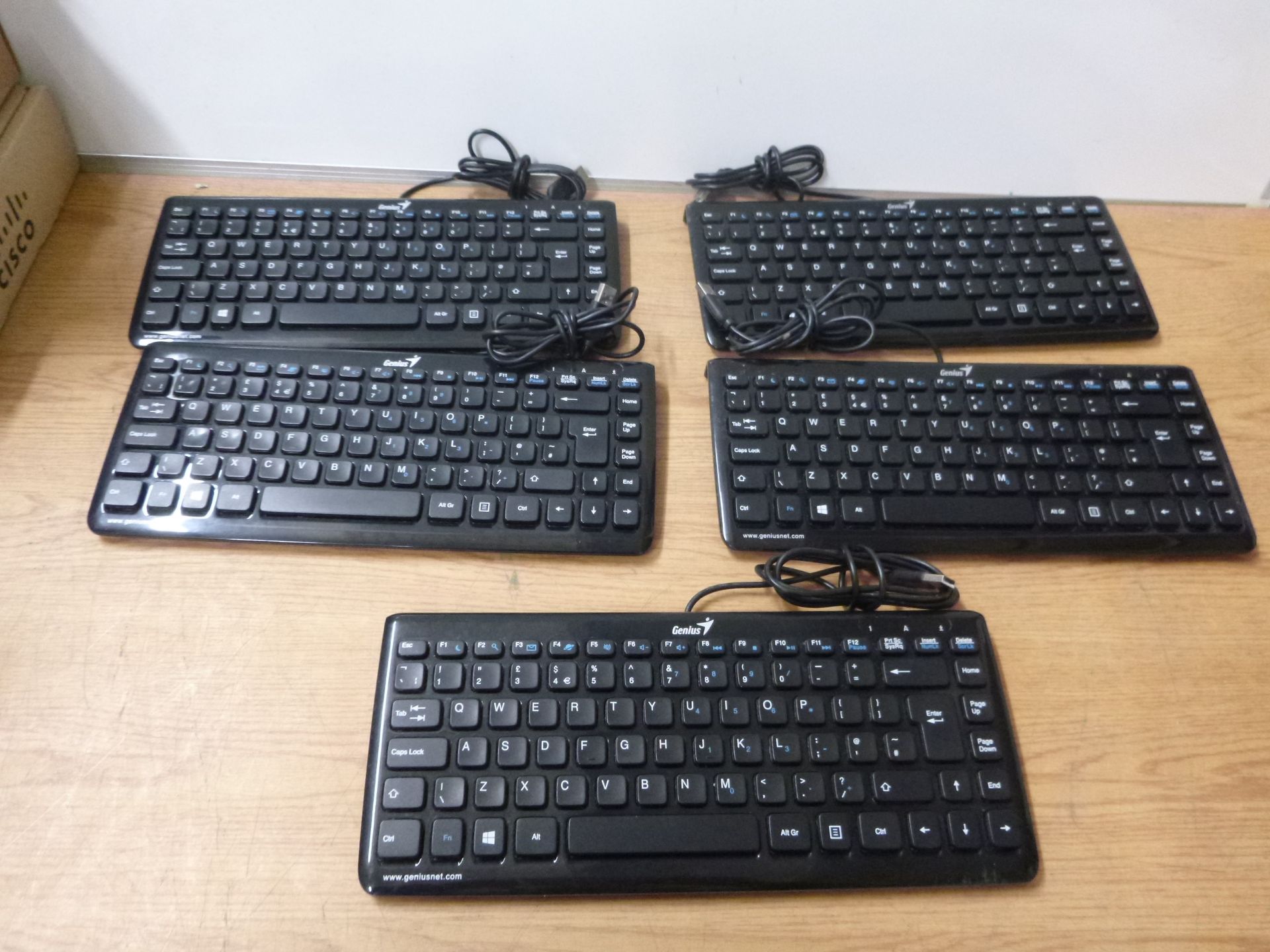 5 X GENIUS LUXMATE i200 SMALL USB KEYBOARDS