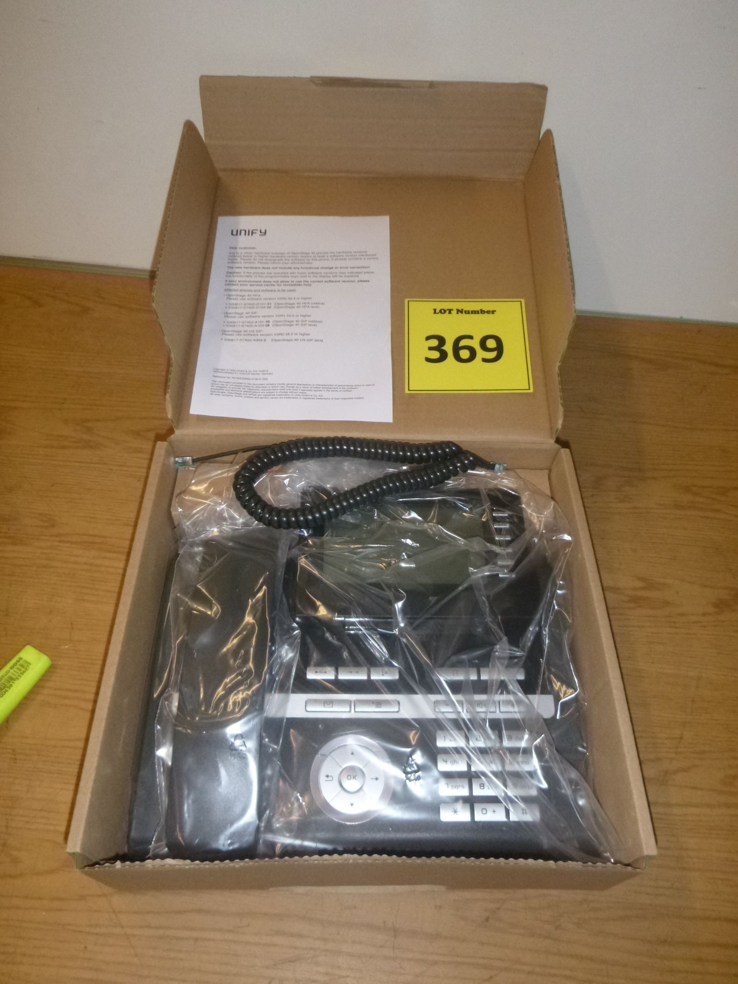 UNIFY OPENSTAGE 40 HFA TELEPHONE. LAVA. NEW & BOXED - Image 2 of 2