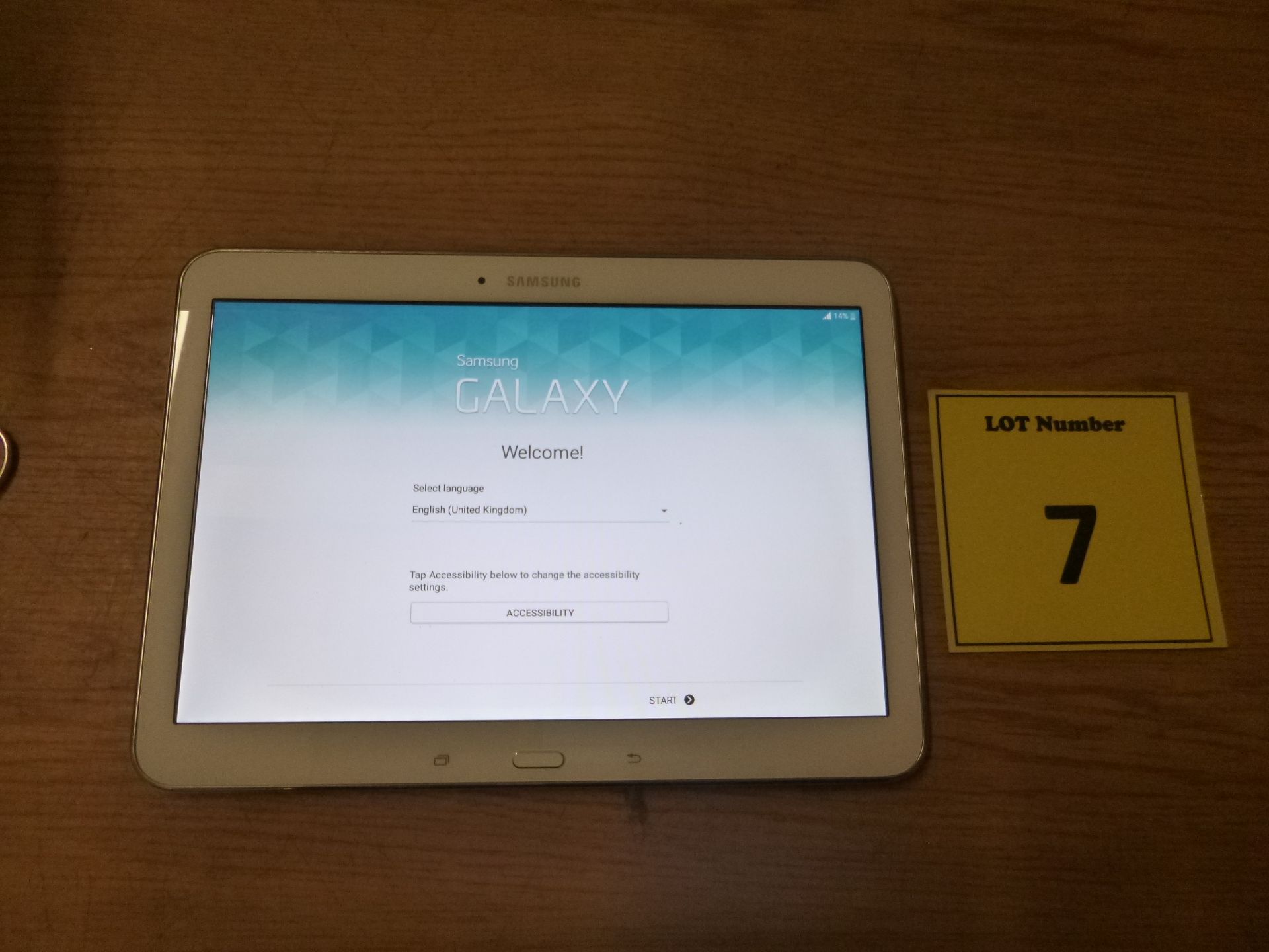 SAMSUNG GALAXY TAB 4 10.1" TABLET . 16GB MODEL SM-T535. WHITE