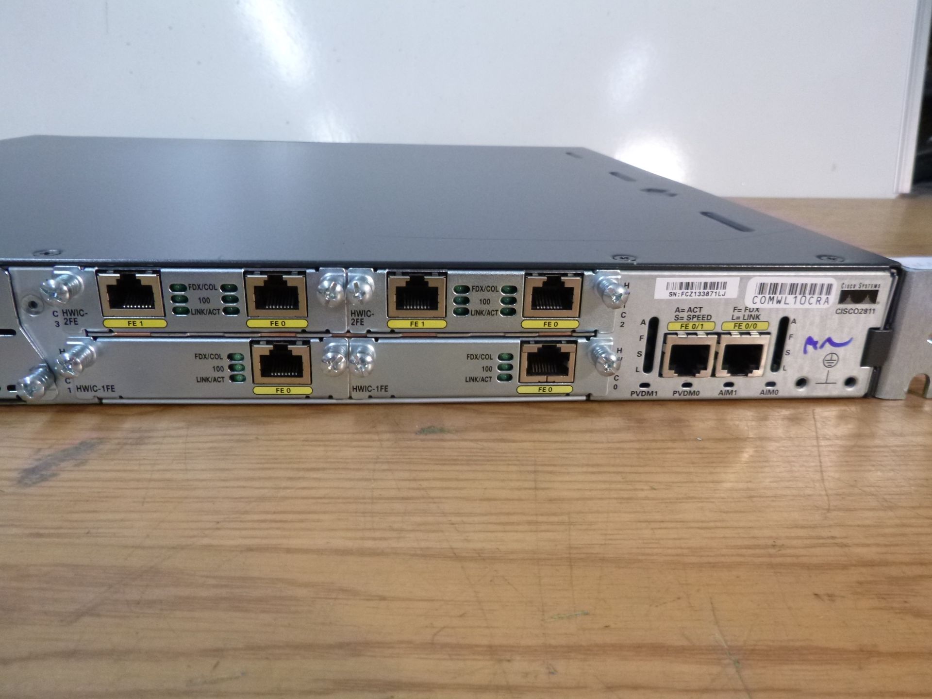 CISCO 2800 SERIES INTEGRATED SERVICES ROUTER. MODEL CISCO 2811 V06. WITH 2 X HWIC-2FE MODULES AND - Image 2 of 2