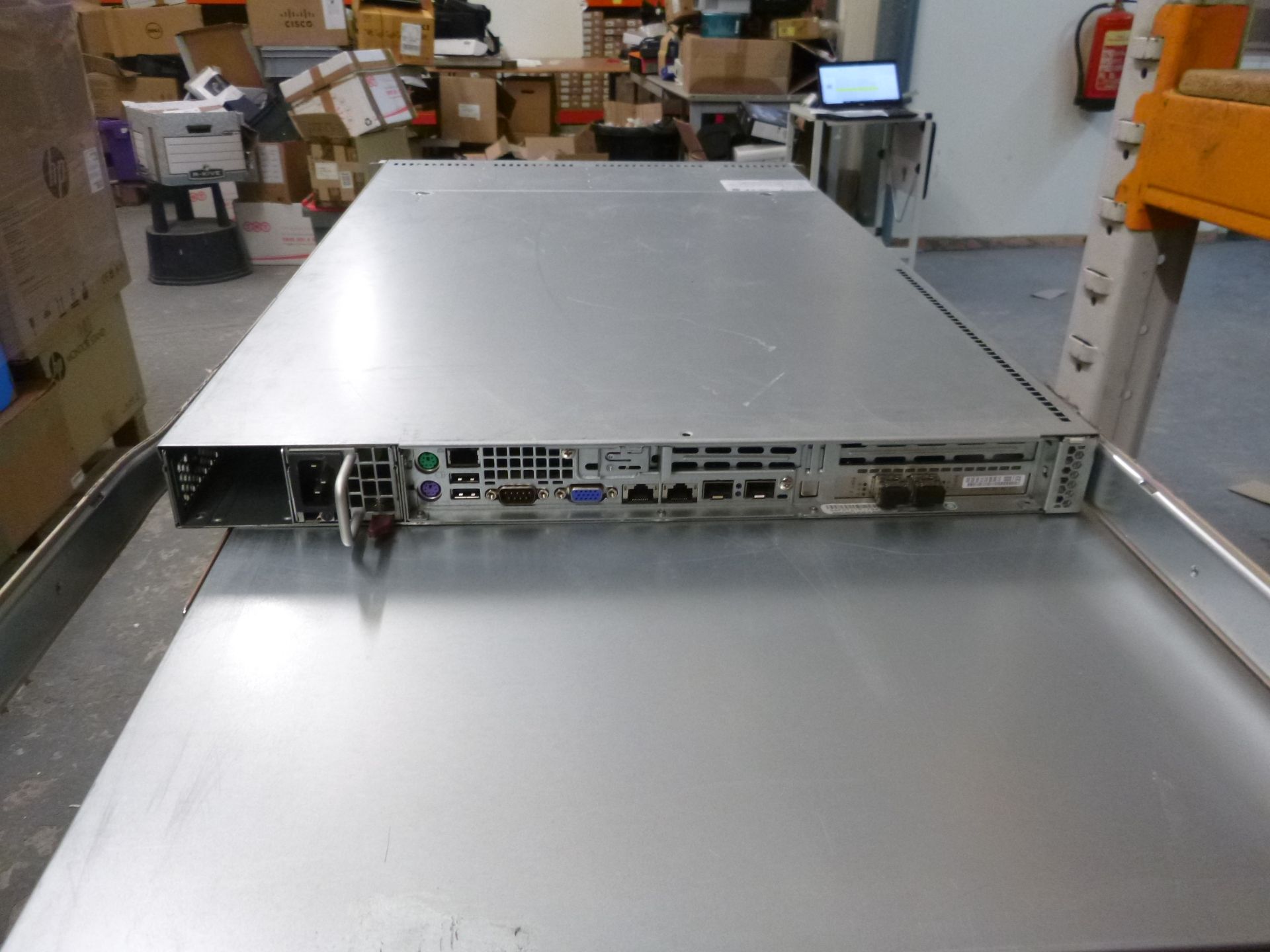 SUPERMICRO RACKMOUNT 1U SUPERSERVER 819-7. 2 X QUAD CORE 2.13GHZ (L5630). 48GB RAM, 4 X CADDIES- - Image 3 of 3