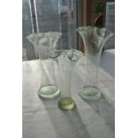 CERAMICS/ GLASS - A collection of 3 glass vases wi