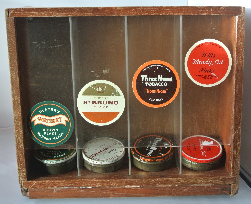 COLLECTABLES - A vintage counter top tobacconist d