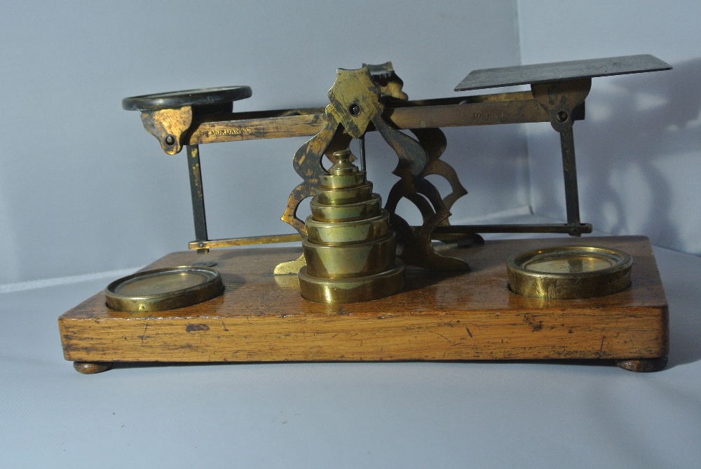 COLLECTABLES - A set of antique brass postal scale - Image 6 of 6