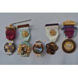 COLLECTABLES - A collection of 5 various Masonic j