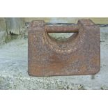 COLLECTABLES - An antique 28lb weight, stamped 'IM