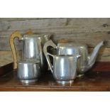 COLLECTABLES - A vintage/ retro Picquot Ware tea s