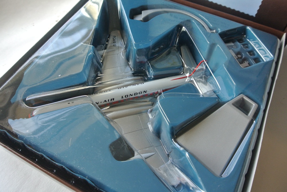 COLLECTABLES - A boxed Corgi Aviation Archive mode - Image 2 of 3