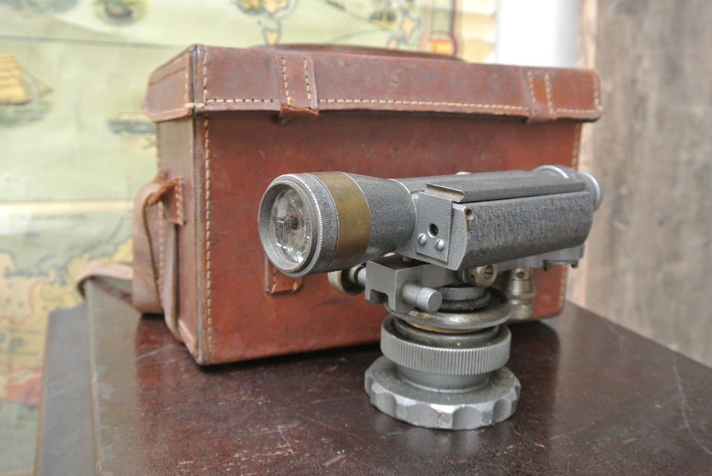COLLECTABLES - A vintage/ antique cased surveyors - Image 2 of 3