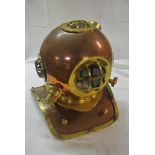 COLLECTABLES - A vintage brass & copper divers hel