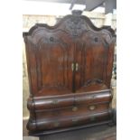 FURNITURE/ HOME - A stunning antique mid 18th Cent