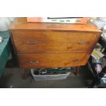 FURNITURE/ HOME - A vintage wooden chest of drawer