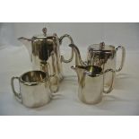 COLLECTABLES - A Walker & Hall 4 piece silver plat