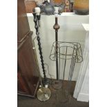 COLLECTABLES - A collection of 3 standard lamp bas