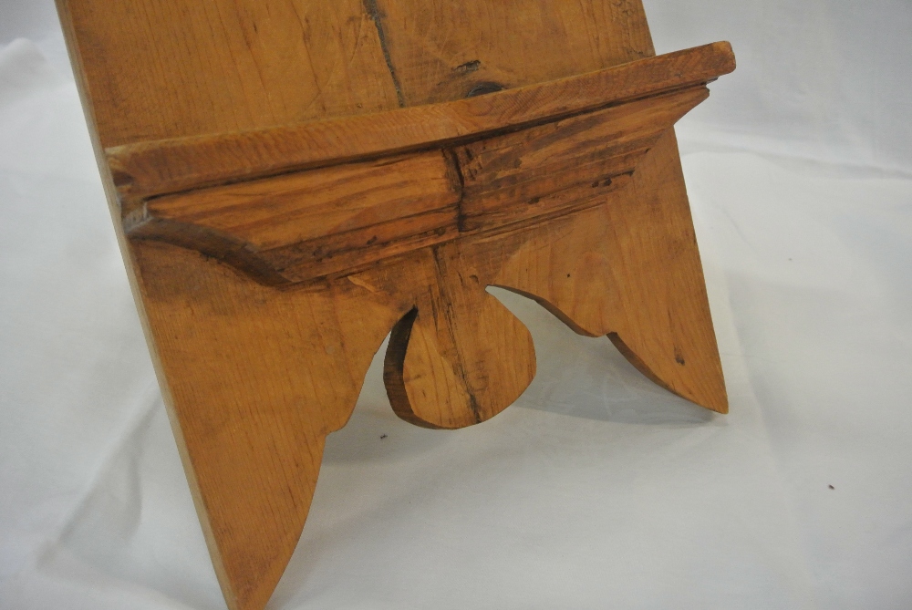 COLLECTABLES A Mexican pine book rest. - Image 2 of 4