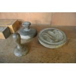 COLLECTABLES - A collection of 3 antique wooden bu