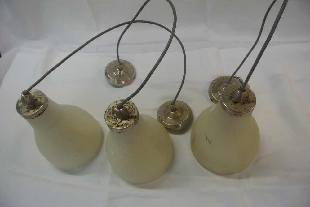 COLLECTABLES - A set of 3 frosted glass pendant li - Image 3 of 3