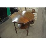 FURNITURE/ HOME - A stunning antique occasional ta