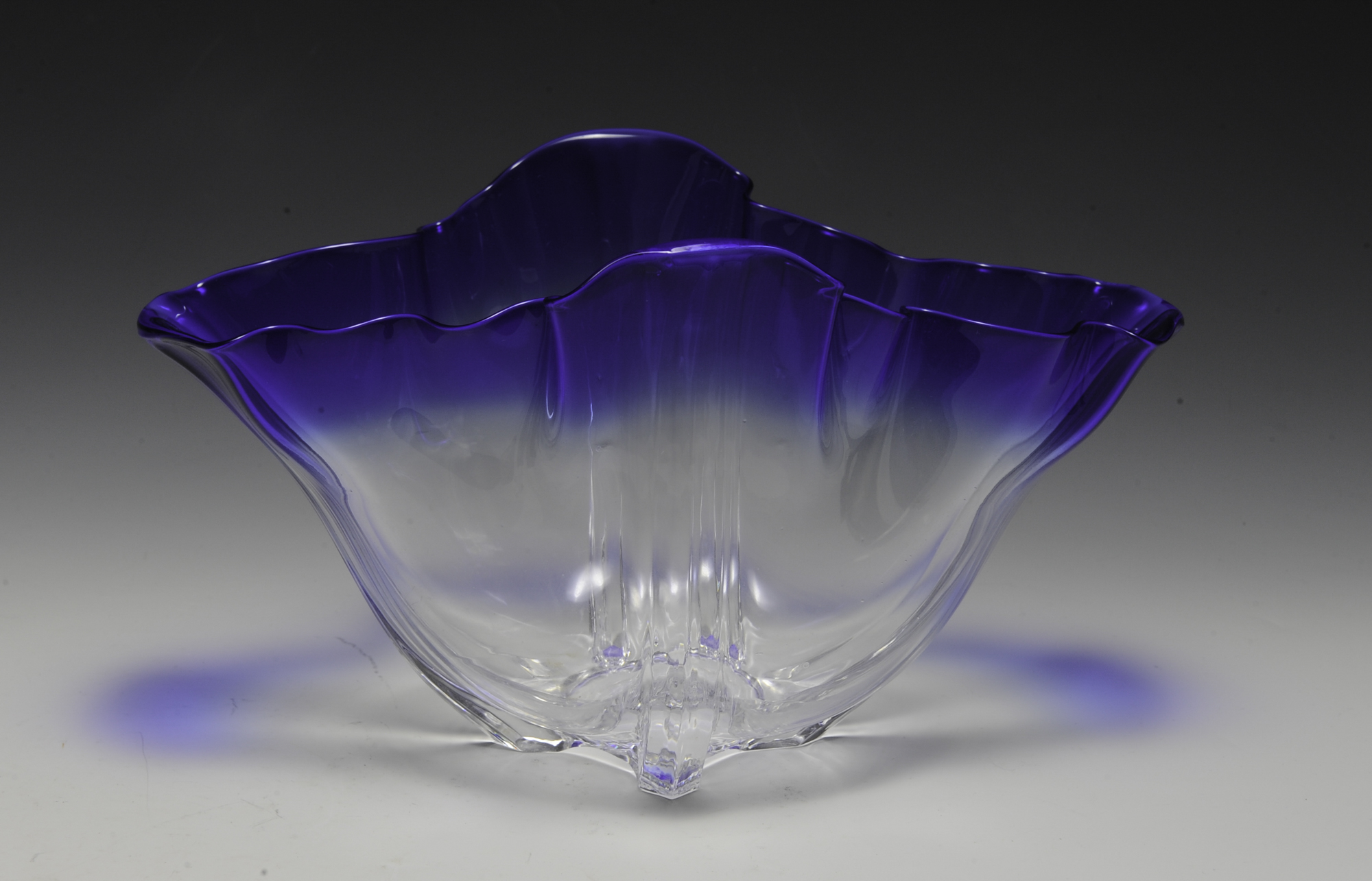 Steuben Handkerchief Vase with Blue Rim - Image 3 of 4