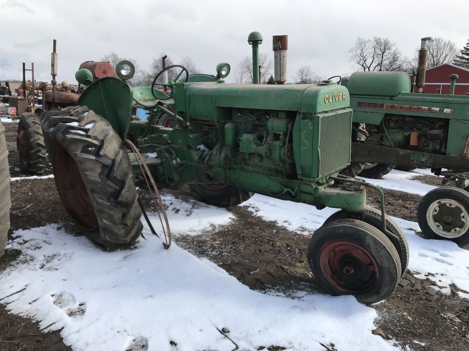OLIVER 80 TRACTOR, NON RUNNING - Image 2 of 6