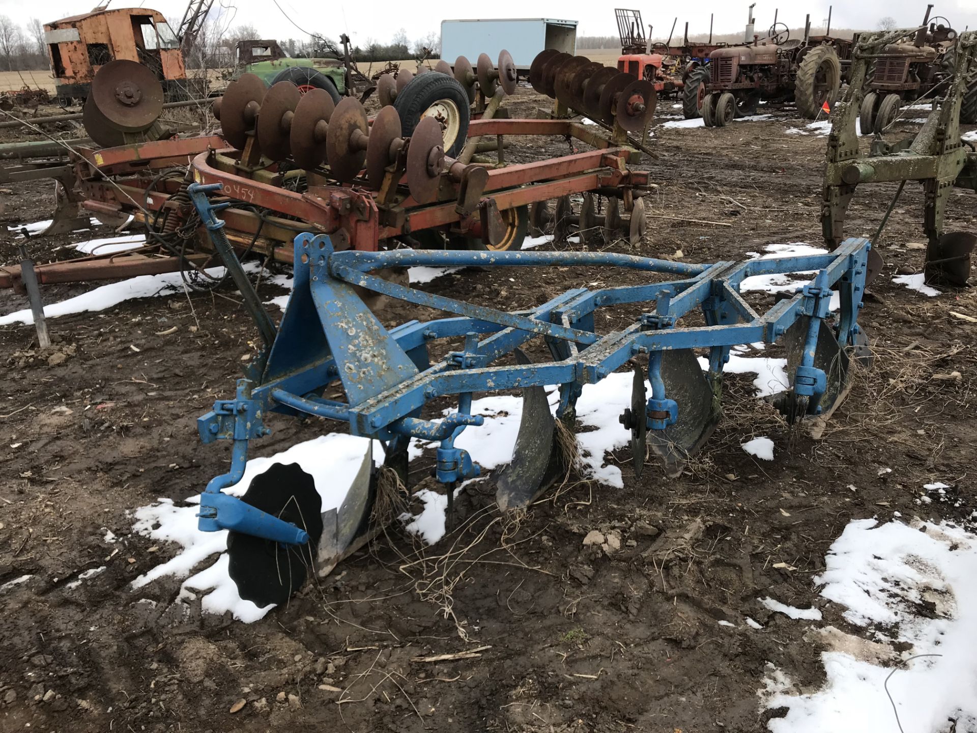 FORD 4 BOTTOM 3 POINT HITCH PLOW