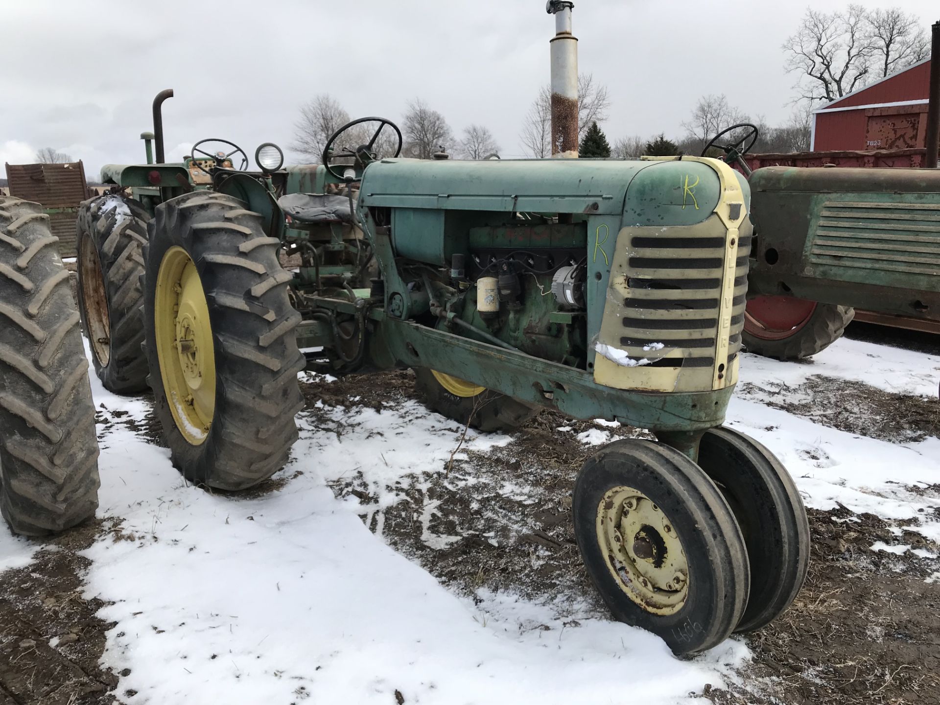 OLIVER 66 TRACTOR, RUNNING - Image 2 of 5