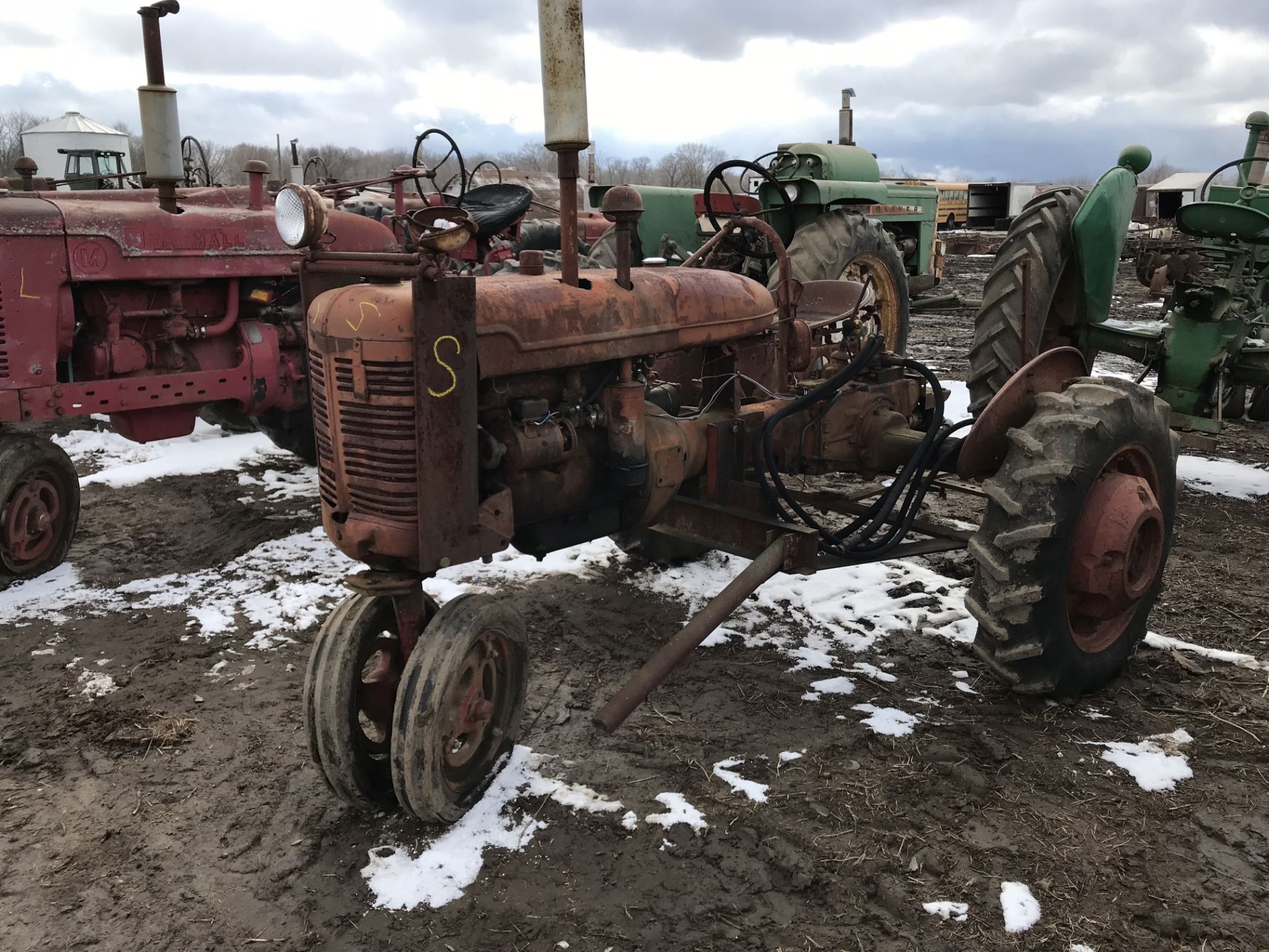 FARMALL B TRACTOR, MOTOR STUCK - Image 4 of 4