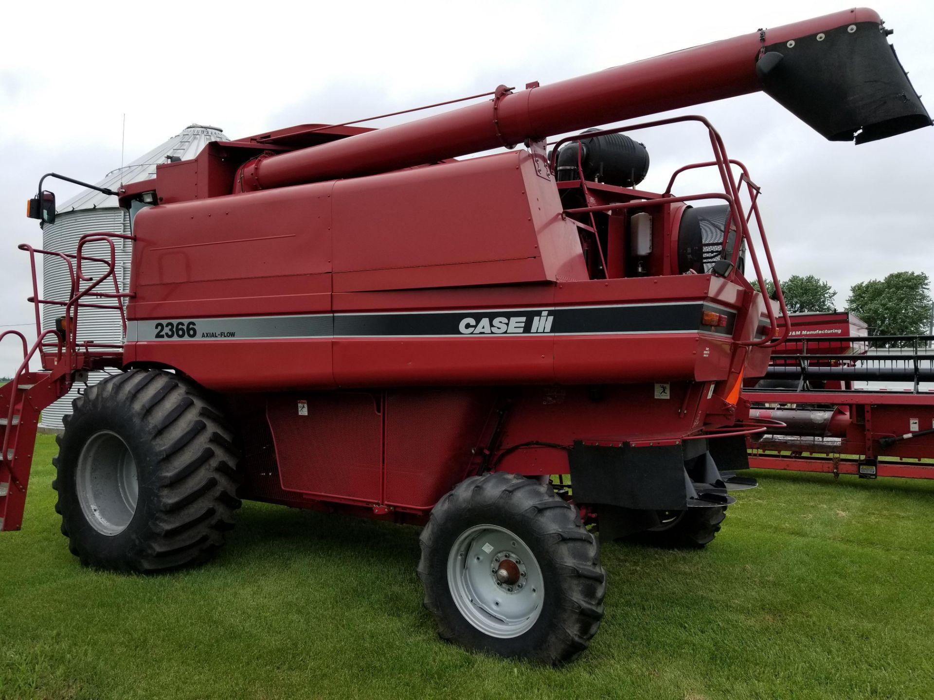 CASE IH 2366 COMBINE, SPECIALTY ROTOR, CHOPPER, ROCK TRAP, AFS MONITOR, 4882 ENGINE HOURS / 3862 - Bild 3 aus 14