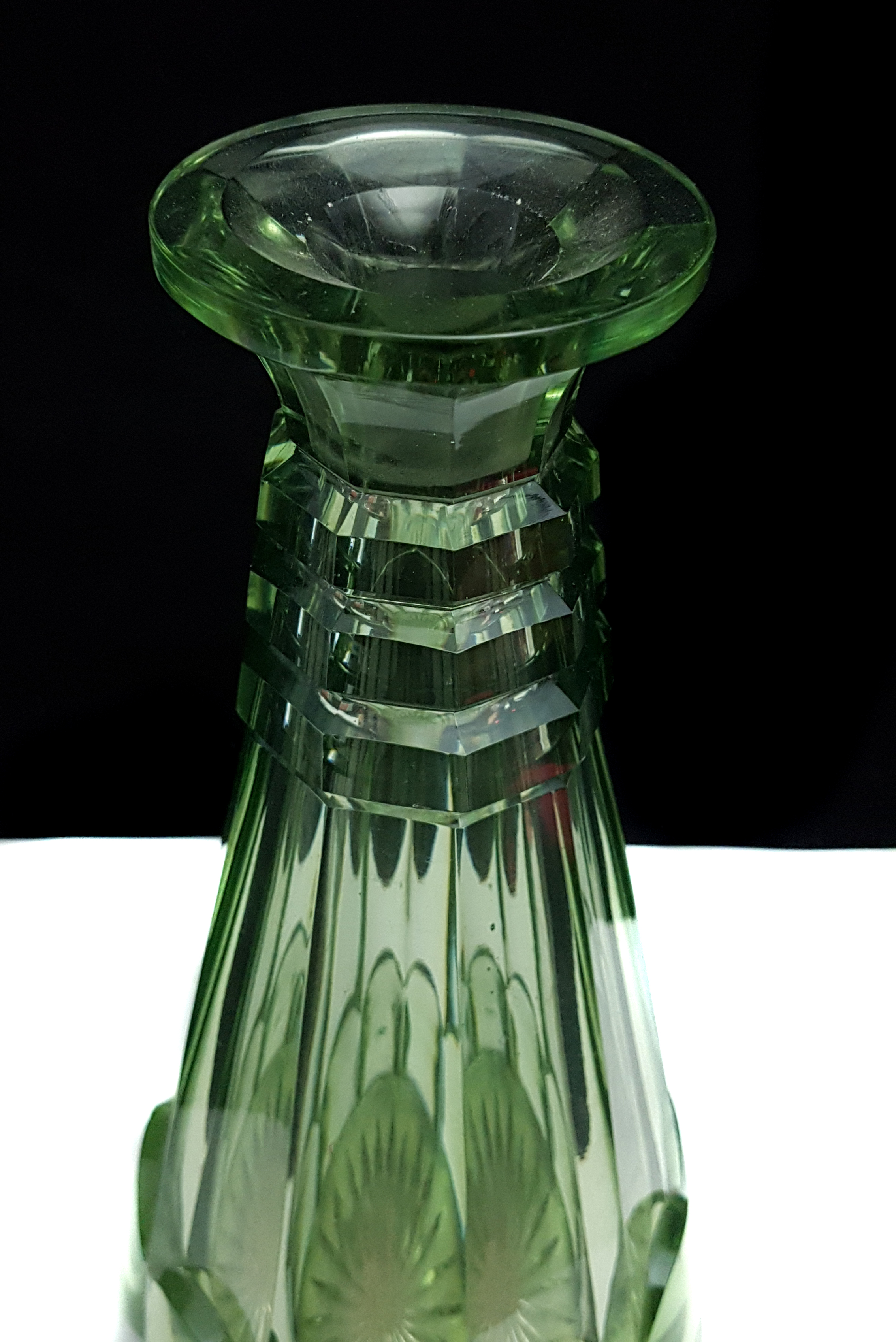 An English chrysoprase green conical decanter, c1840, well cut with faceting, 26.5cm high - Image 2 of 3