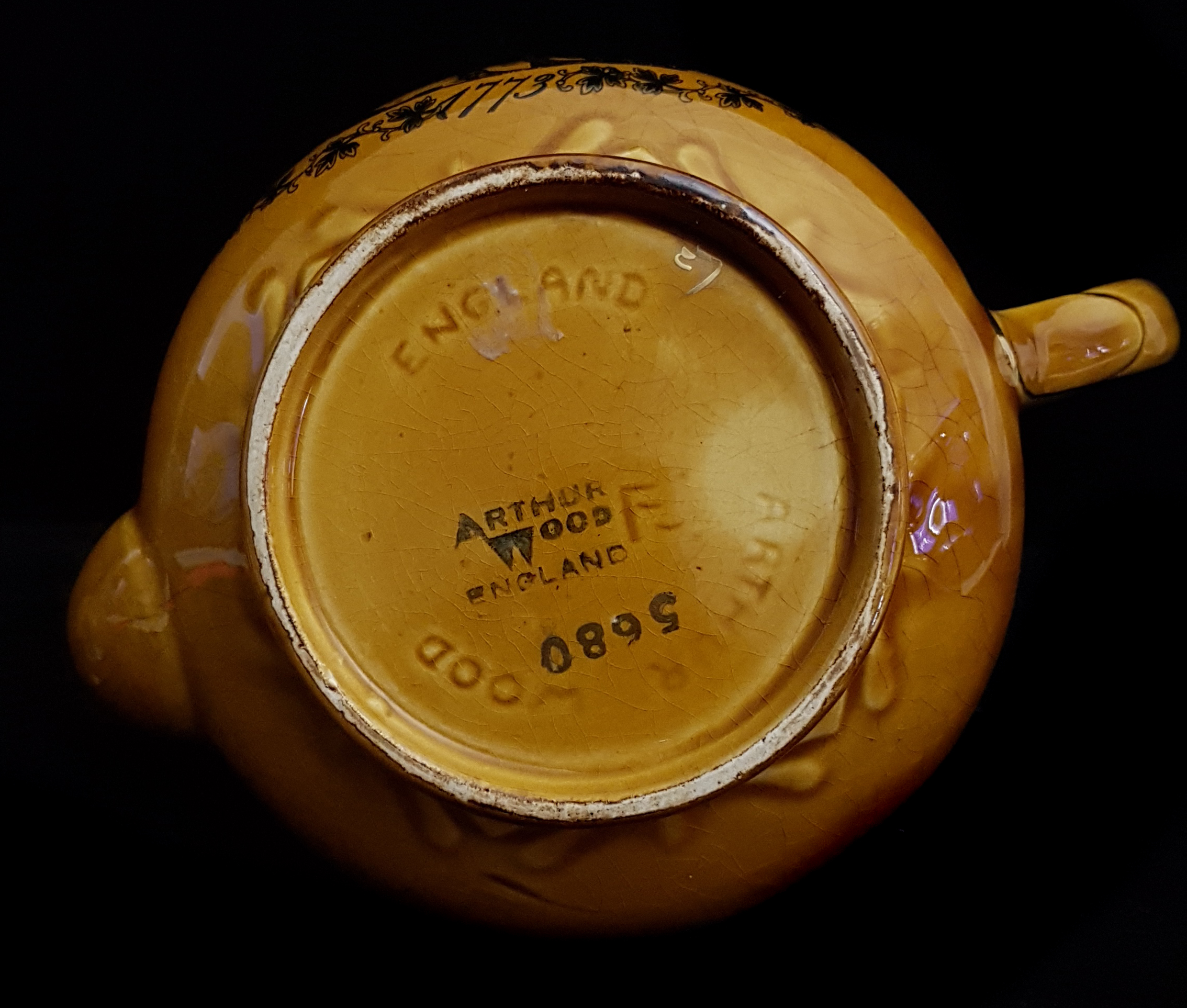 American Interest - An Arthur Wood Boston Tea Party teapot, printed in black with scene of a clock - Image 8 of 8