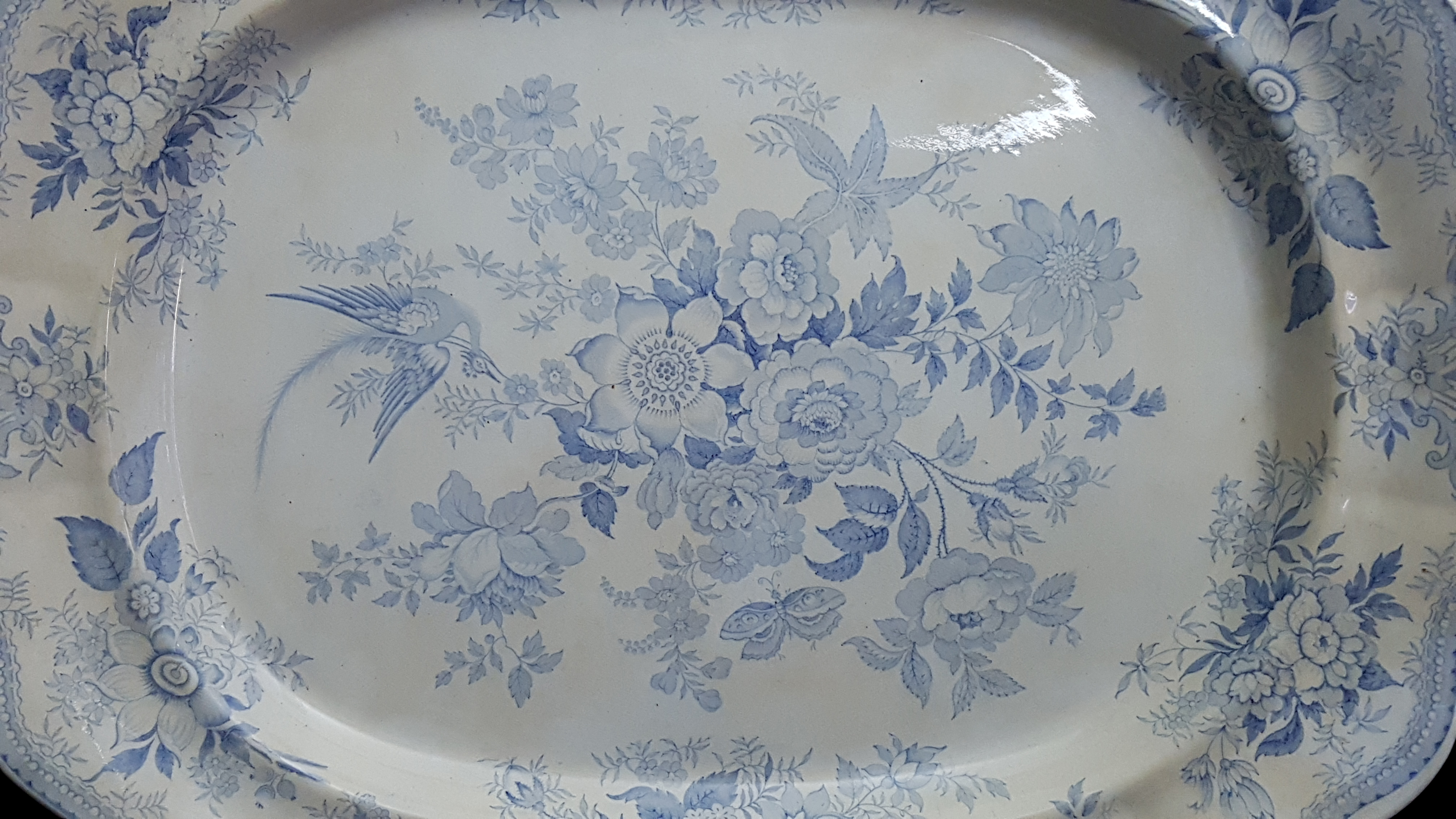 A Wedgewood & Co Asiatic Pheasants pattern blue printed pottery meat plate, 44.5cm diam max - Image 2 of 4