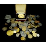 A quantity of mixed coinage, including a Charles and Diana wedding cased commemorative medallion (