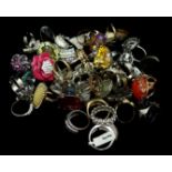 Costume Jewellery - A large quantity of dress rings, including a comet and star crossover ring;