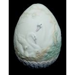 Lladro - Limited edition egg, no.7532, in original box and packaging