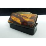 A tortoiseshell and pressed horn snuff box, rectangular with hinged cover, circa 1820, 6.5cm max