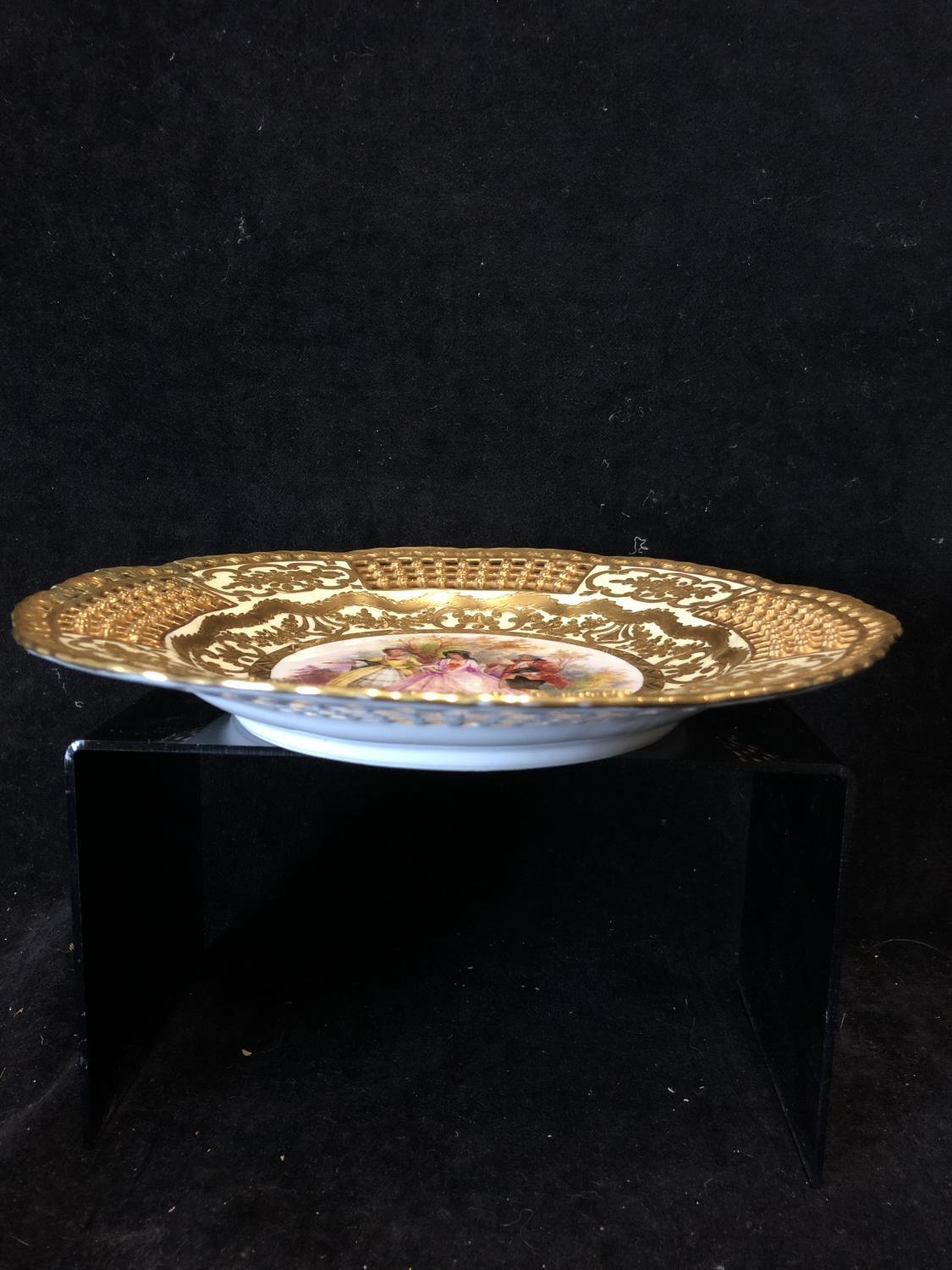 A Restorers Box of ceramics - including a Wedgwood cup and saucer; a poole pottery dish; and a - Image 19 of 49