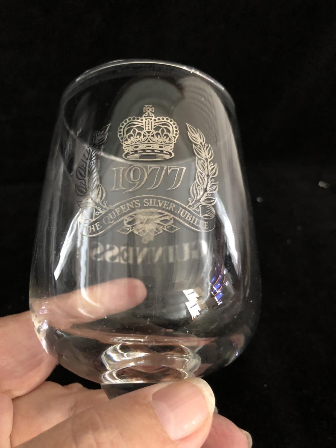 Guiness commemorative items - Comprising two three handled tygs, for The Guiness Year 1983 / - Image 7 of 11