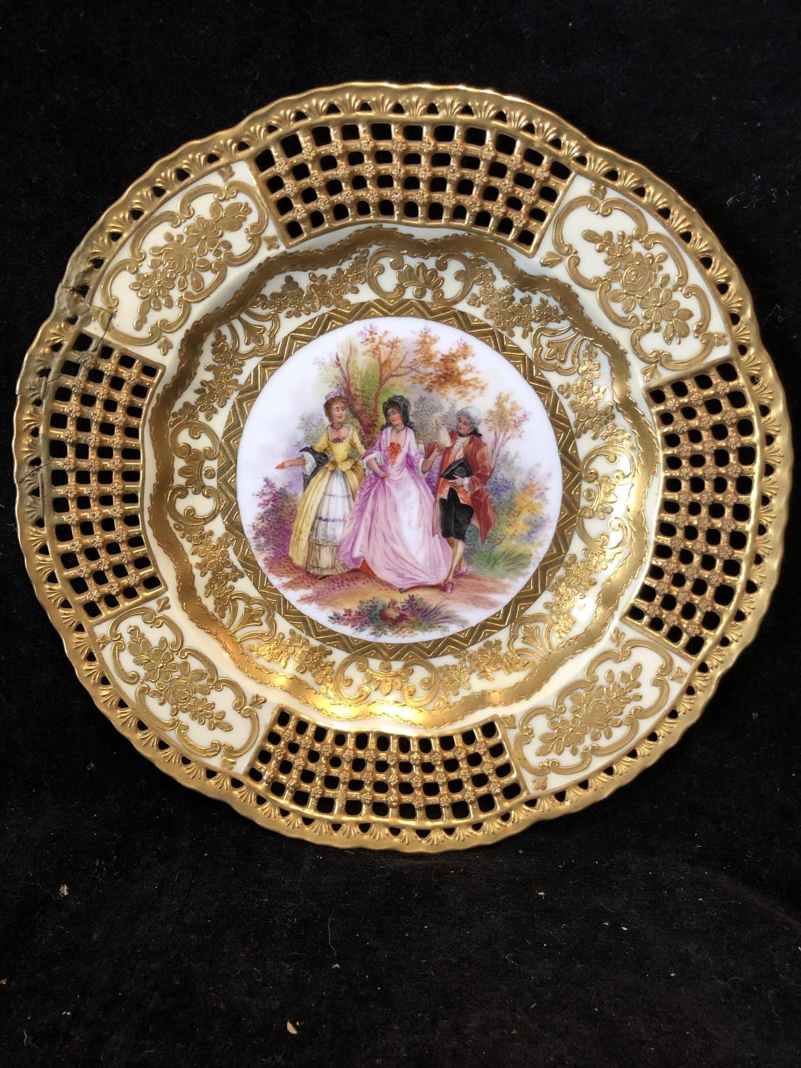 A Restorers Box of ceramics - including a Wedgwood cup and saucer; a poole pottery dish; and a - Image 18 of 49